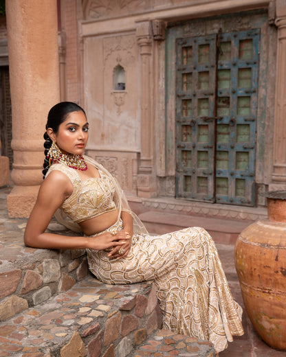 GOLD PRE-STITCHED SAREE